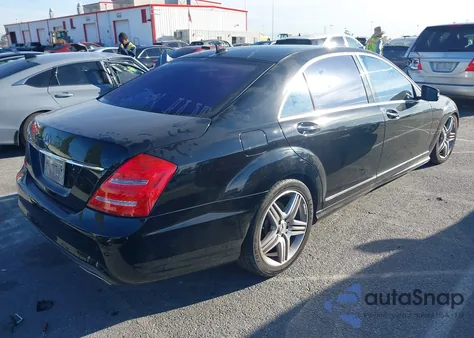 2011 Mercedes-Benz S 550 from USA, damaged, VIN WDDNG7BBXBA393081